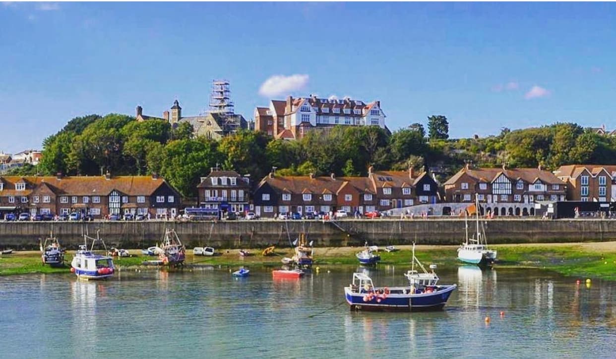 Folkestone Harbour Arm — street food, bars, and Channel views